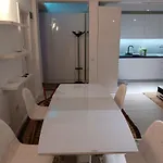 Myky Mouse Nu Primesc Santieristi Si Petrecareti Apartmán *
